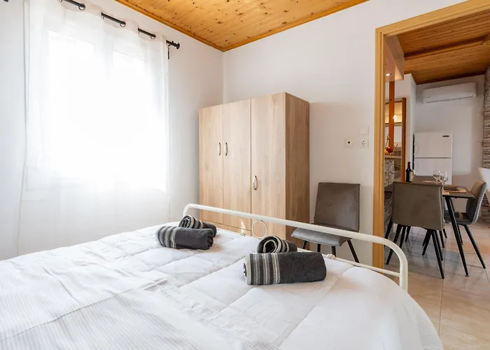 Mermaid * Kondoyenádha